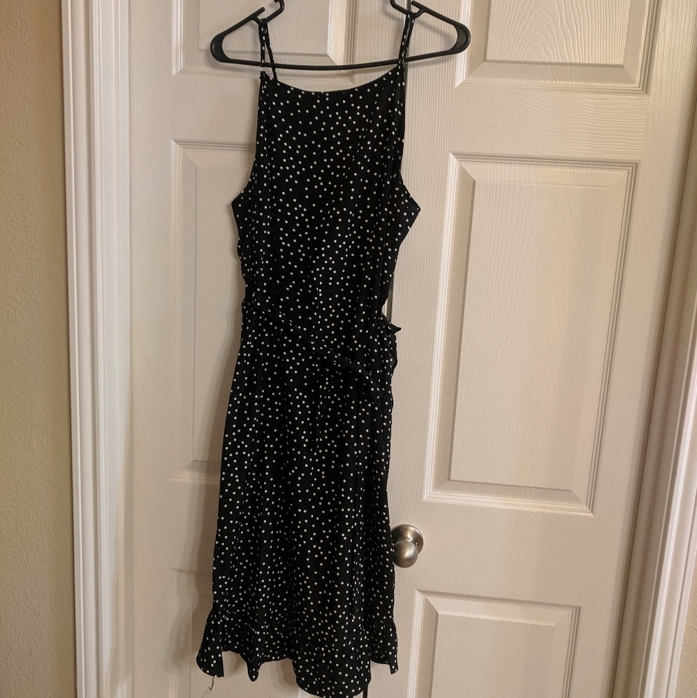 Black and White Polka Dot Wrap Dress - Picture 5 of 6